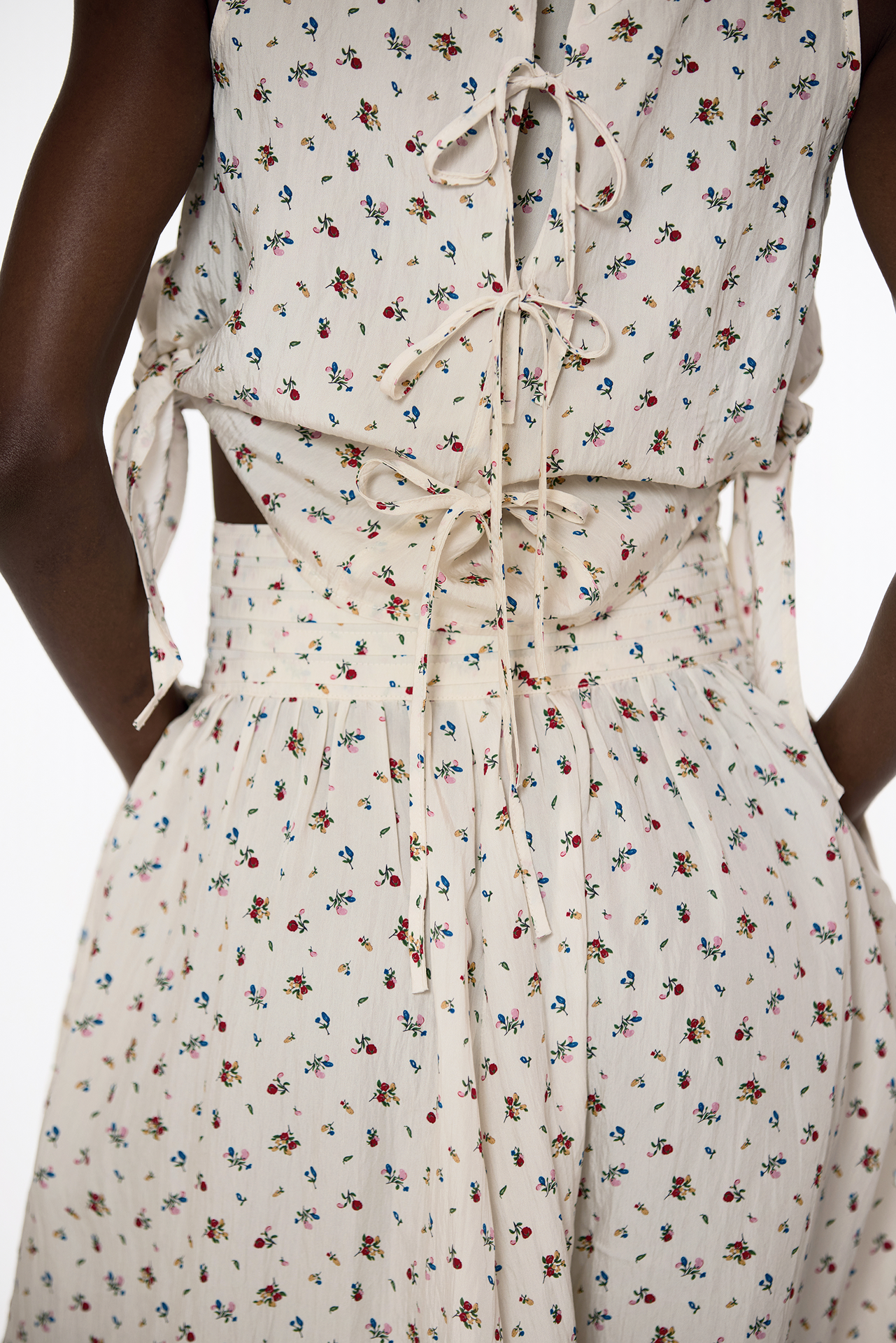 FEATURED SUMMER NIGHT TOP
