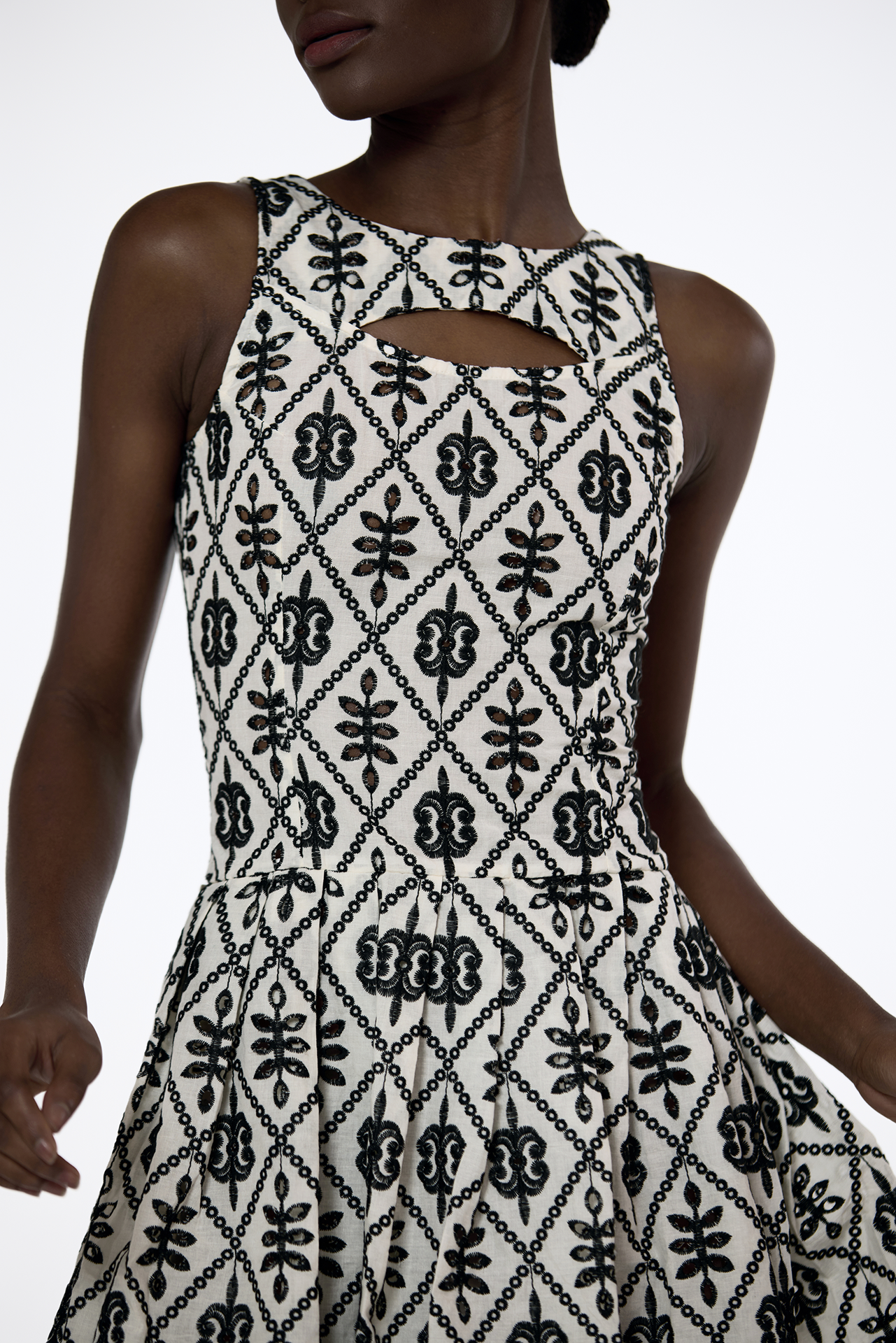 NIGHTINGALE DRESS
