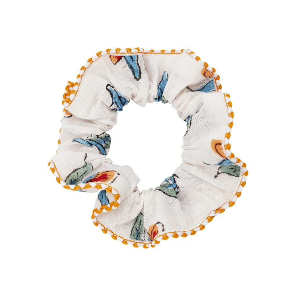 
                      
                        Lemon Grass  Scrunchy
                      
                    